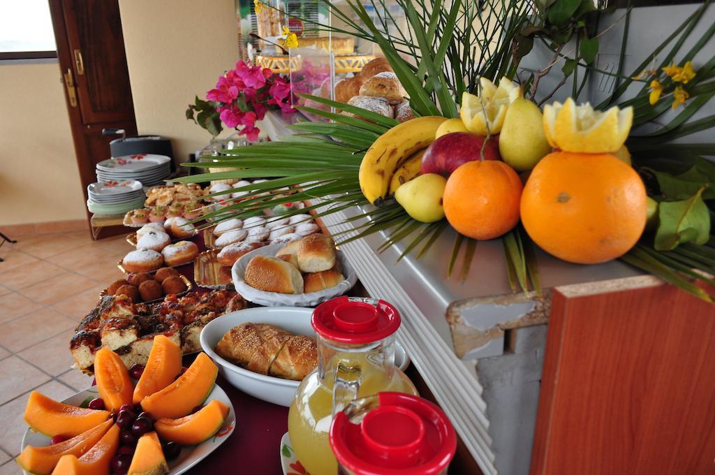 Rooms And Breakfast Zefiro San Vito Lo Capo Luaran gambar