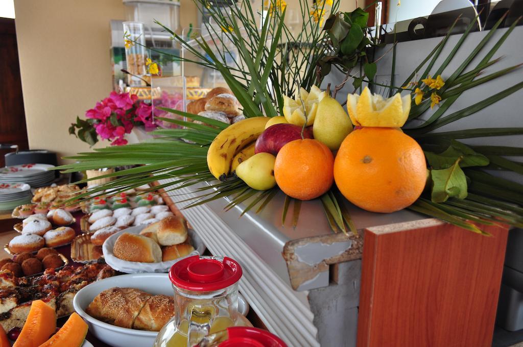 Rooms And Breakfast Zefiro San Vito Lo Capo Luaran gambar